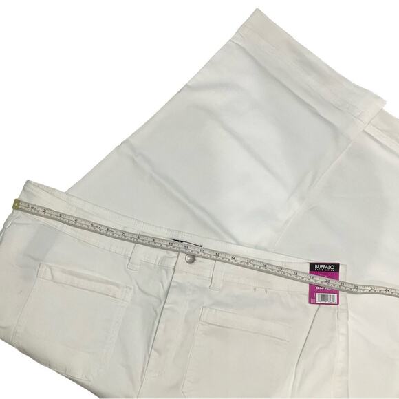Buffalo David Britton Women's Wide Leg Crop Stretch White Pant Size 22 NWT - Picture 8 of 9